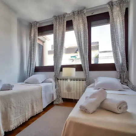 Apartamento En Gros, San Sebastian Zurriola Beach Exterior foto